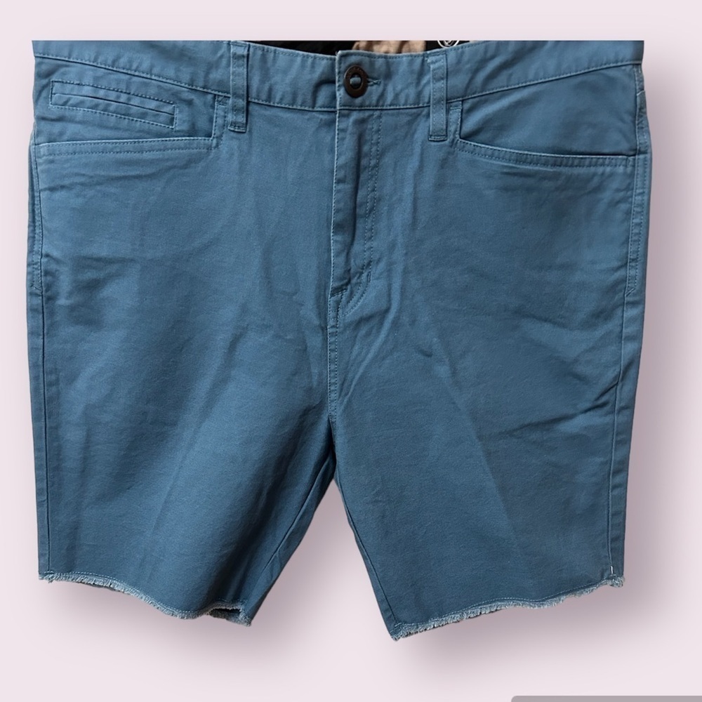 VOLCOM Mens Cotton Relaxed Fit Cut Off Raw Frayed Hem Chino Shorts Size 34